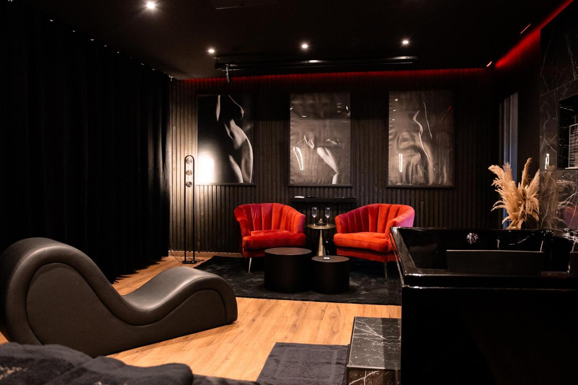 Blackroom Suite De Luxe 50 Nuances De Grey 르아브르 외부 사진